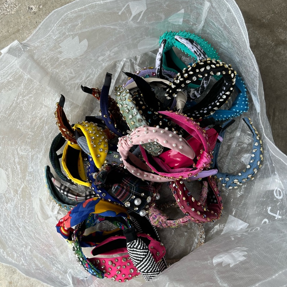 Giant bag of headbands! Perfect as new condition.